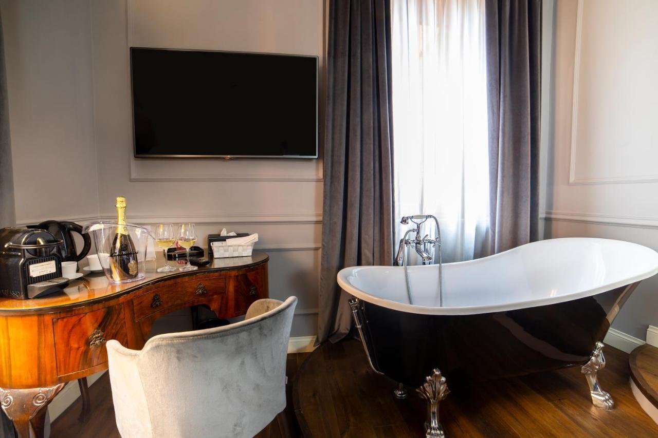 Relais San Lorenzo In Lucina Rzym Zewnętrze zdjęcie