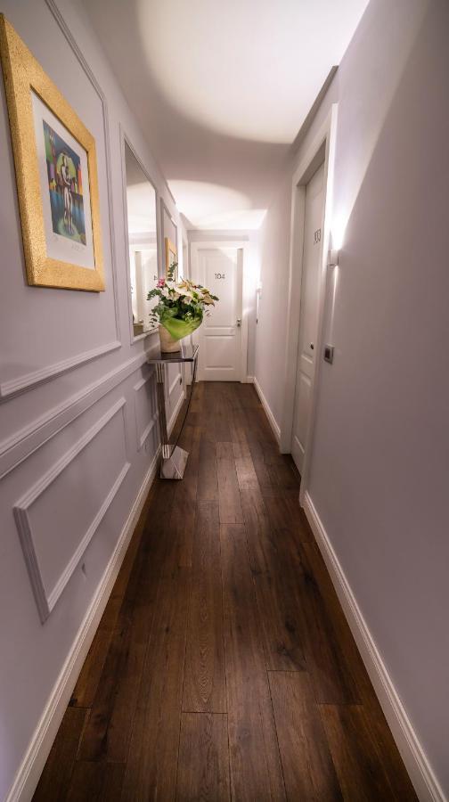 Relais San Lorenzo In Lucina Rzym Zewnętrze zdjęcie